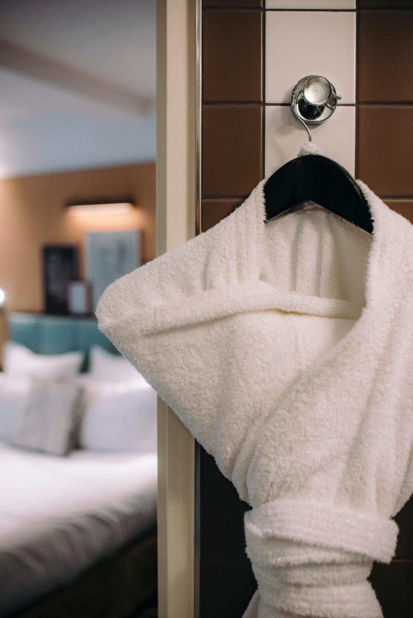 Hotel Eiffel Blomet Париж Екстериор снимка